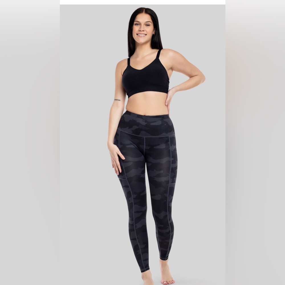 NWT - NOWSUNDAY ULTRASOFT LEGGING WITH POCKET by Underoutfit
